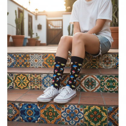 Calcetines KIUO Cono de Helado - diseño de conos de helado en patio con baldosas chilenas