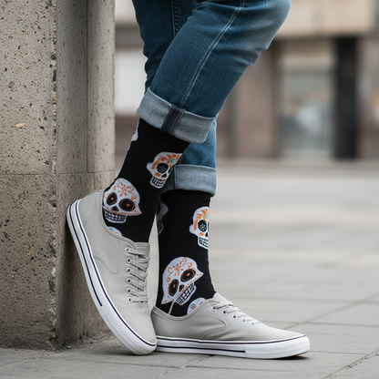 Calcetines KIUO Calaveras - apoyado en muro concreto Santiago
