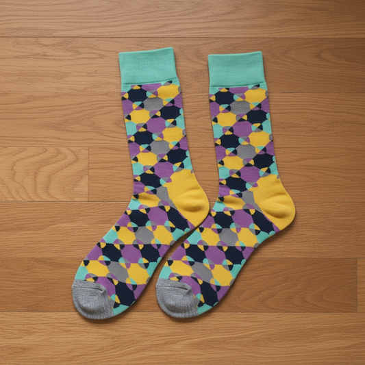 Calcetines con Colores - Portada flat lay piso madera caña alta