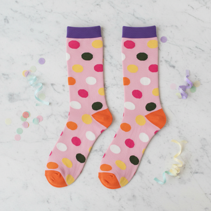 Calcetines Puntos Rosado Magico flat lay par mármol rosado